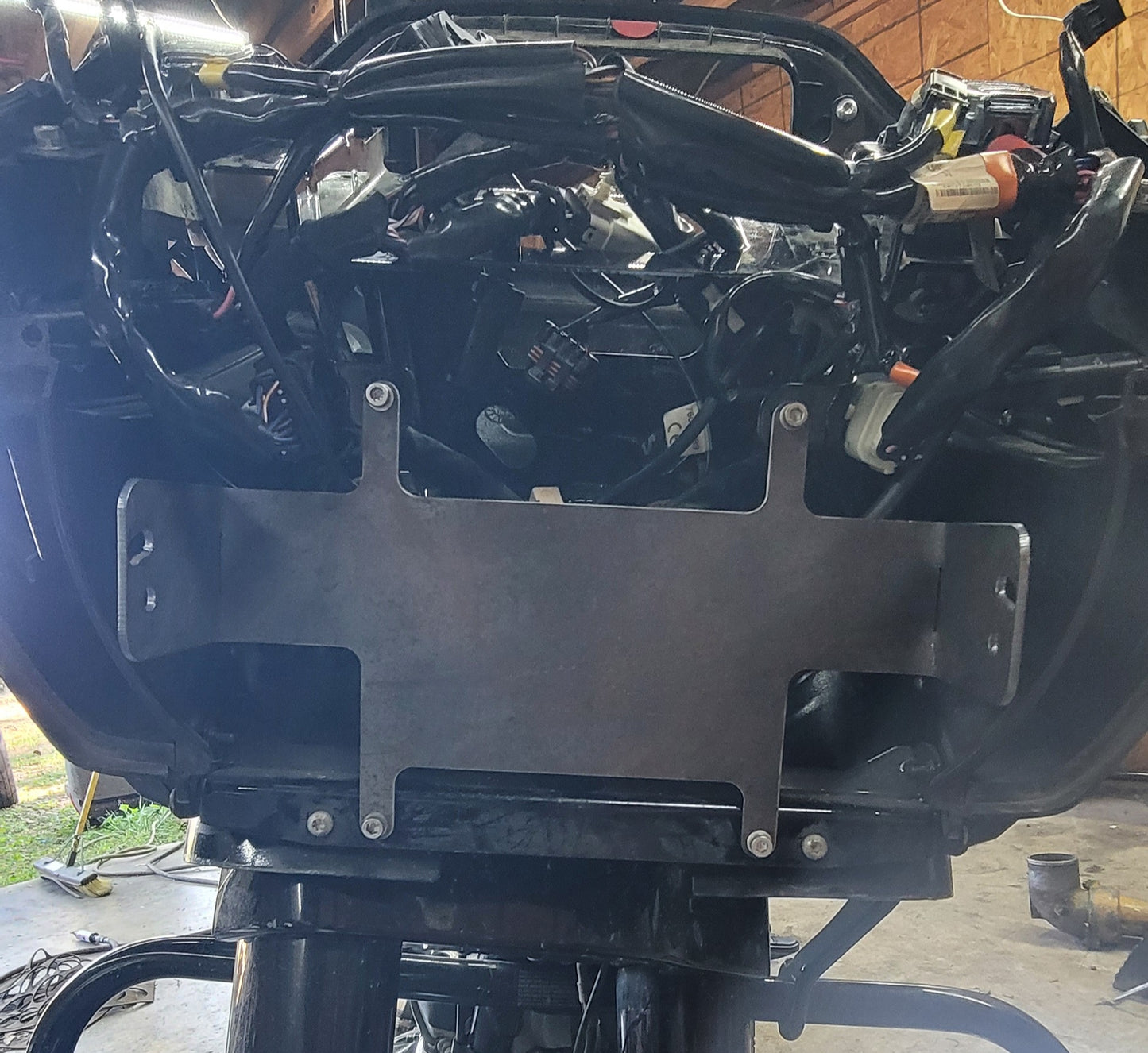 Road shock light bracket 15+ road glide